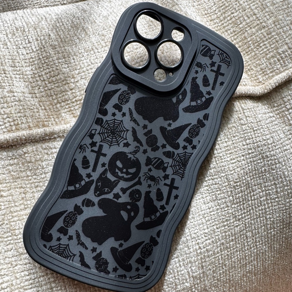 ❗️6/$25❗️Black iPhone 15 Pro Max Halloween Case
